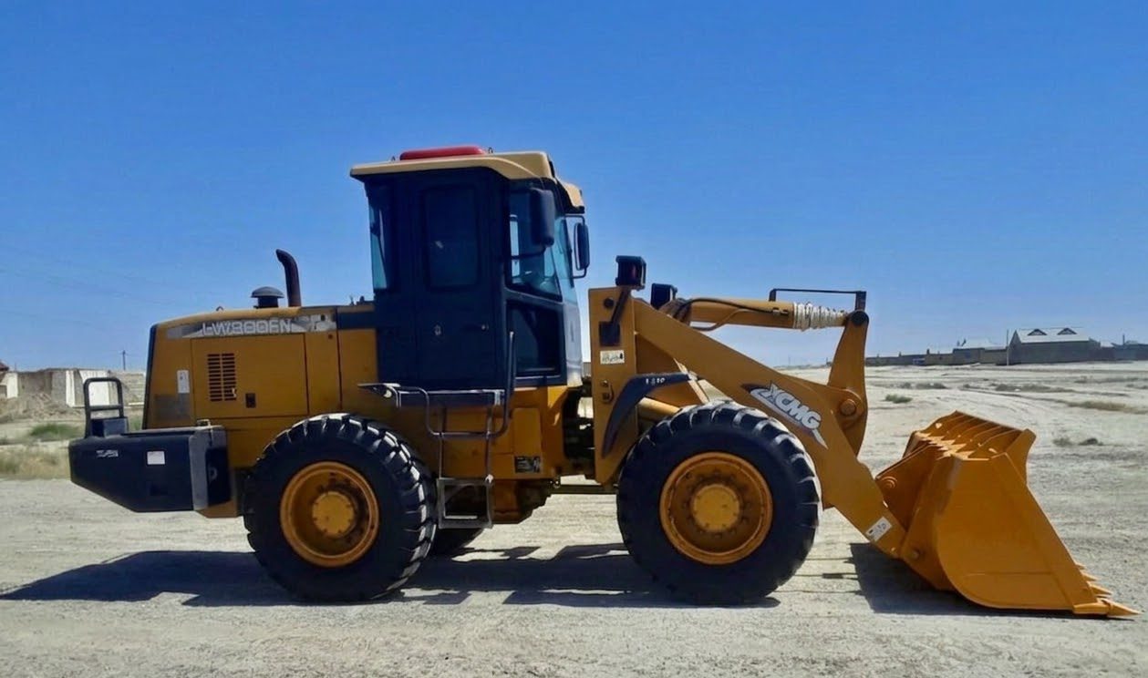 Погрузчик XCMG LW300 FN — 1/4
