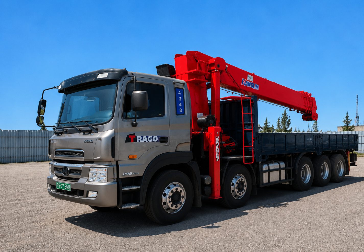 Кран-манипулятор Hyundai Trago — 1/4